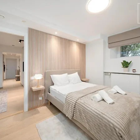 Quiet 2br, Free Parking, Workspace & Fast Wifi Таллин
